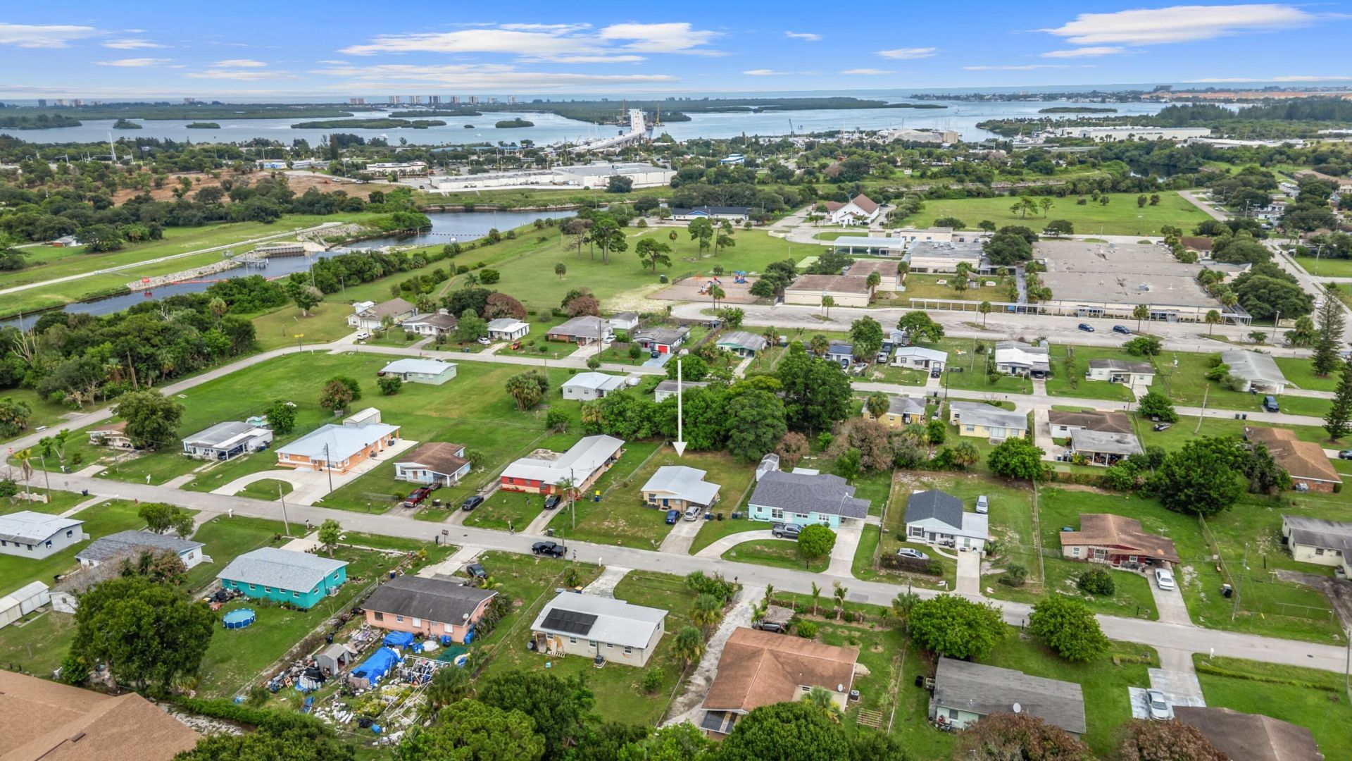 1810 N 16th Court, Fort Pierce, FL 34950 Photo