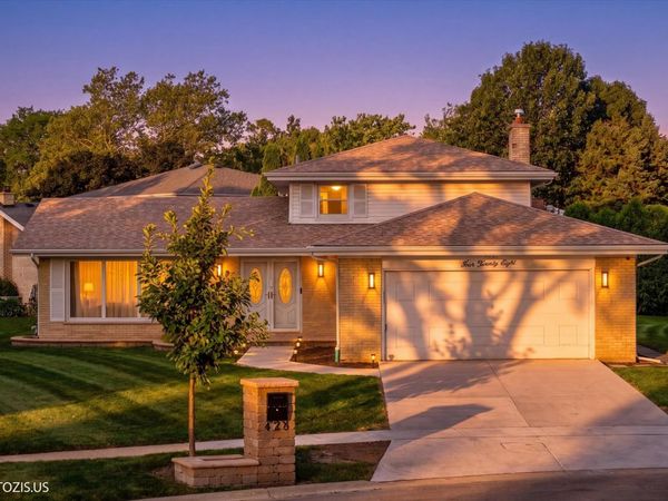 428 Timothy Court, Schaumburg, IL 60193