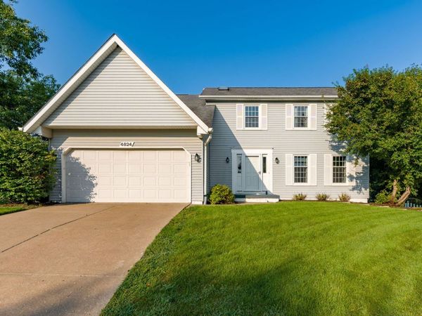 4824 Kynnelworth Drive , Bettendorf, IA 52722