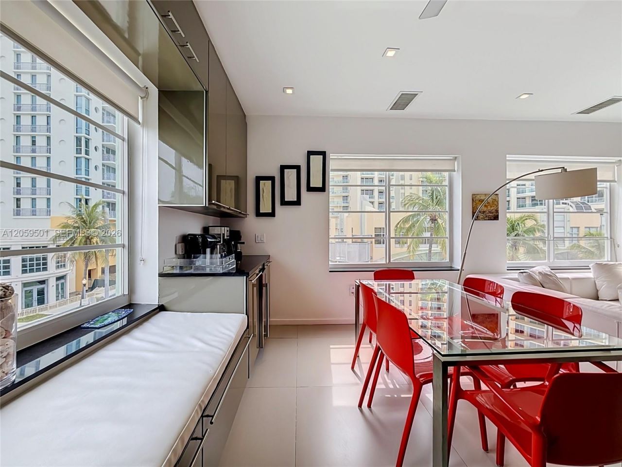 1460 Ocean Dr , Unit 404, Miami Beach, FL 33139 Photo