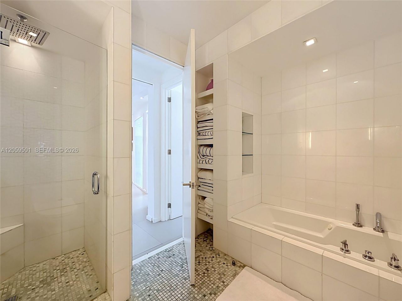 1460 Ocean Dr , Unit 404, Miami Beach, FL 33139 Photo