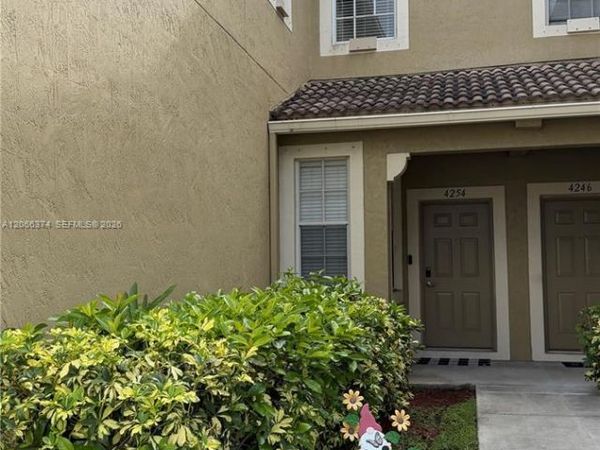 4254 SW 132nd Way , Miramar, FL 33027