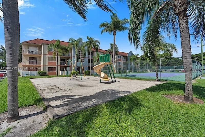 18830 NW 57th Ave , Unit 304, Hialeah, FL 33015 Photo
