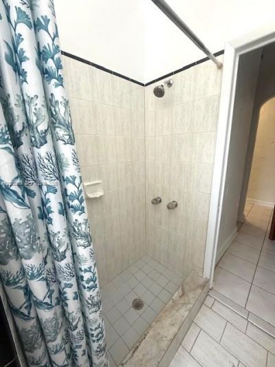 222 28th St, Unit 6, Miami Beach, FL 33140 Photo