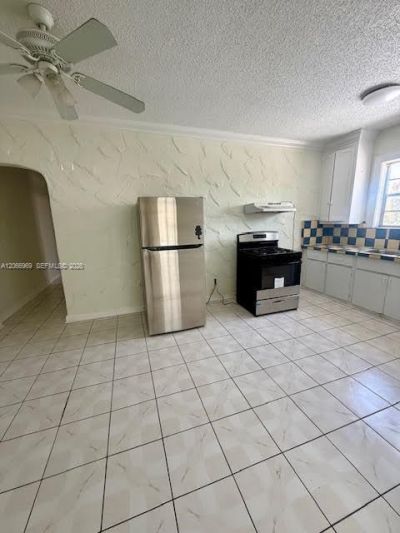 222 28th St, Unit 6, Miami Beach, FL 33140 Photo