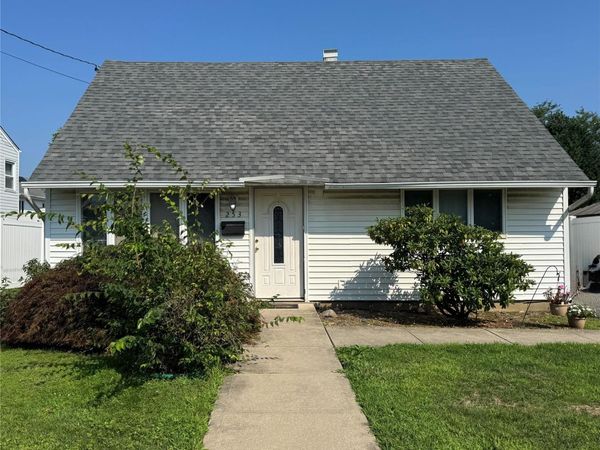 253 Forest Avenue, Massapequa, NY 11758