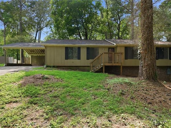 473 Raven Springs Trail , Stone Mountain, GA 30087
