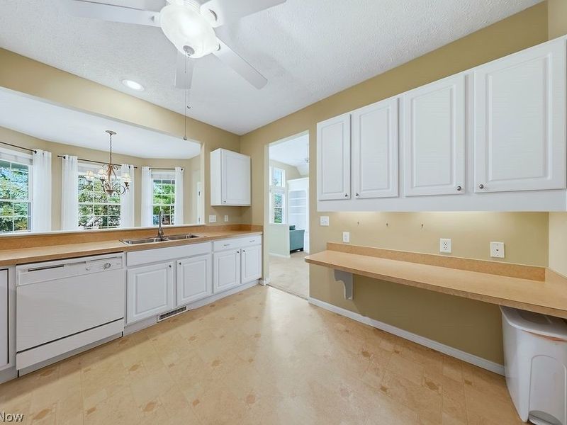 4 Whitaker Cove, Avon Lake, OH 44012 Photo 24
