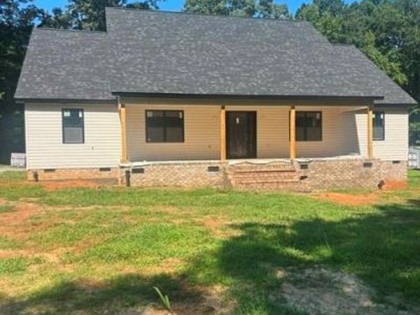 721 N Fayetteville Street , Liberty, NC 27298