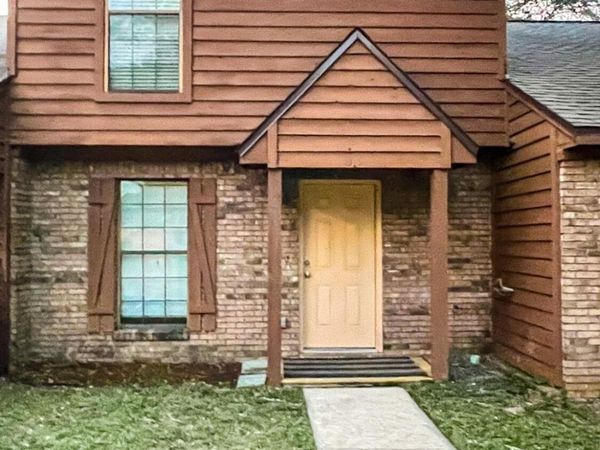 319 N Cedar Avenue, Niceville, FL 32578
