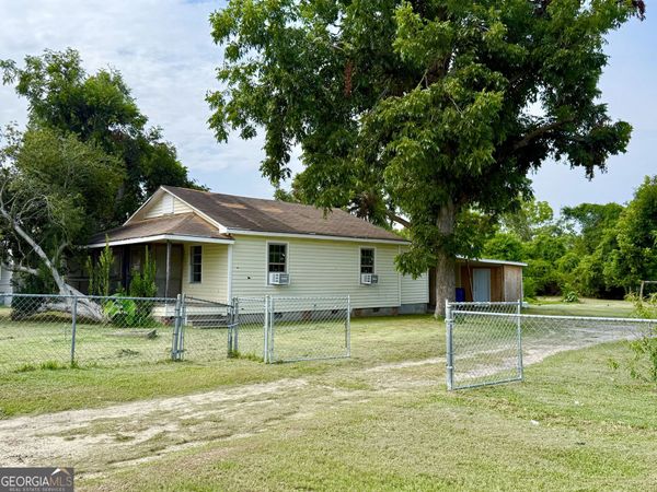 31 Currie Street, Hazlehurst, GA 31539