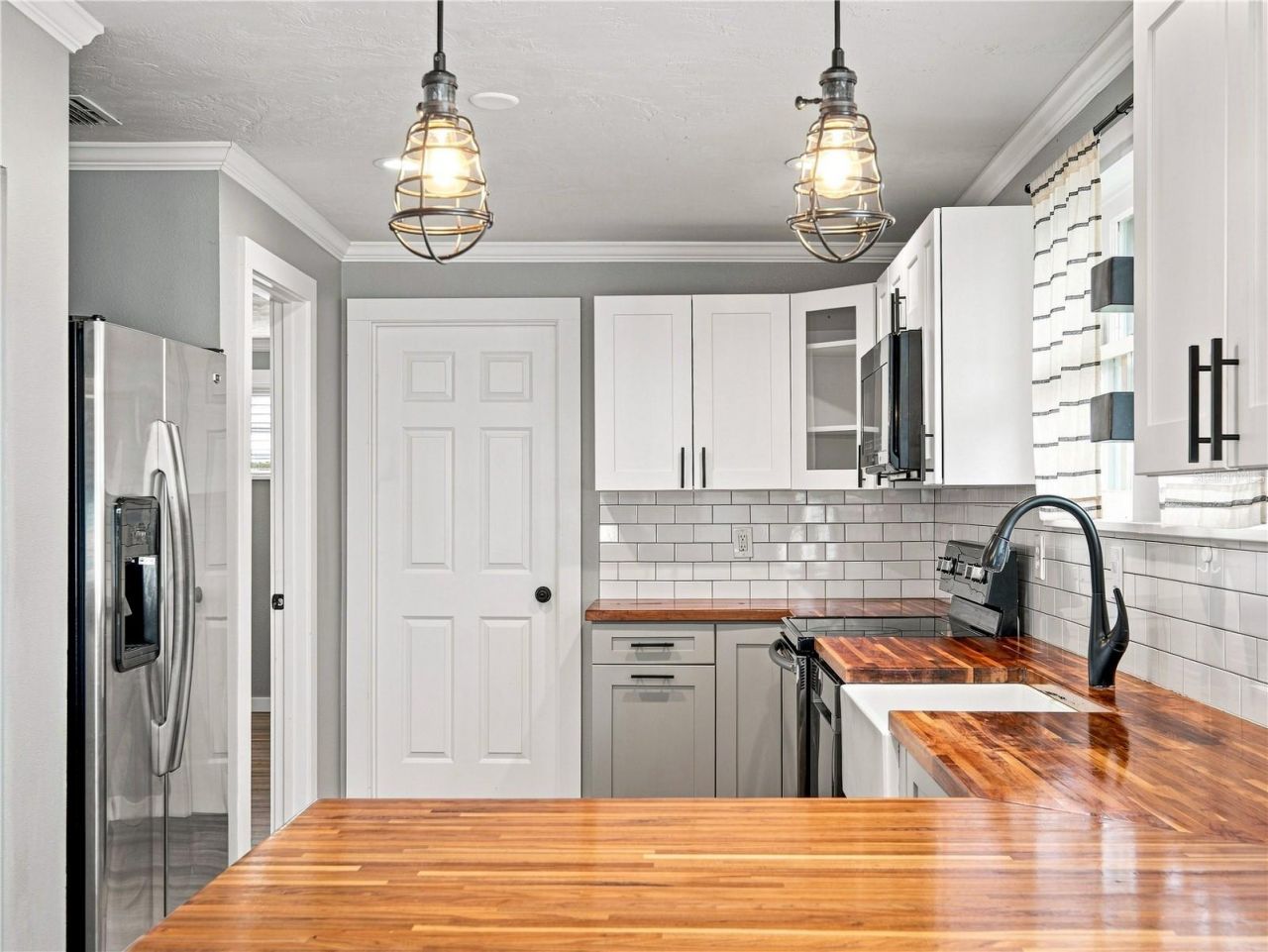 813 Live Oak Street, New Smyrna Beach, FL 32168 Photo