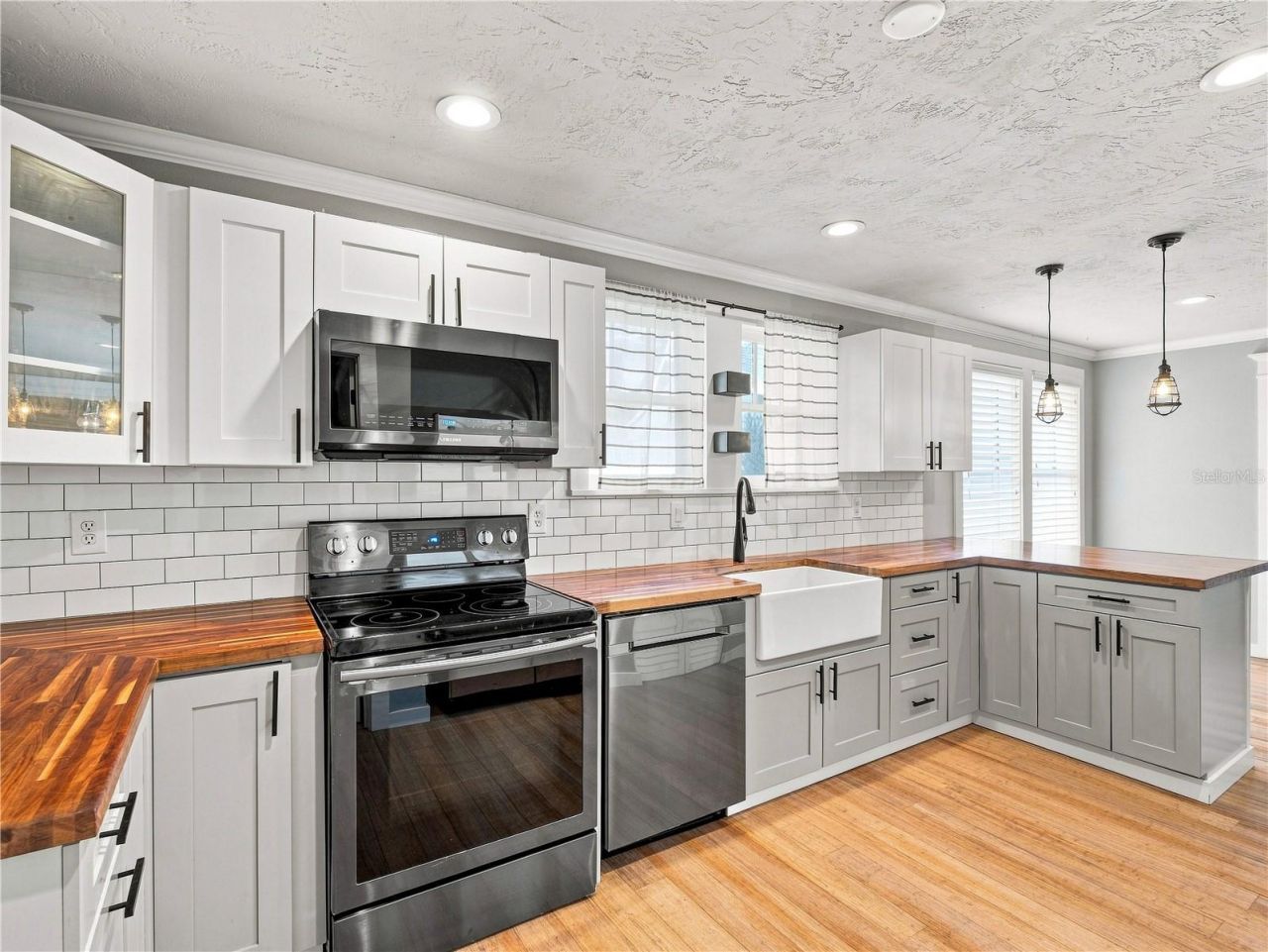 813 Live Oak Street, New Smyrna Beach, FL 32168 Photo