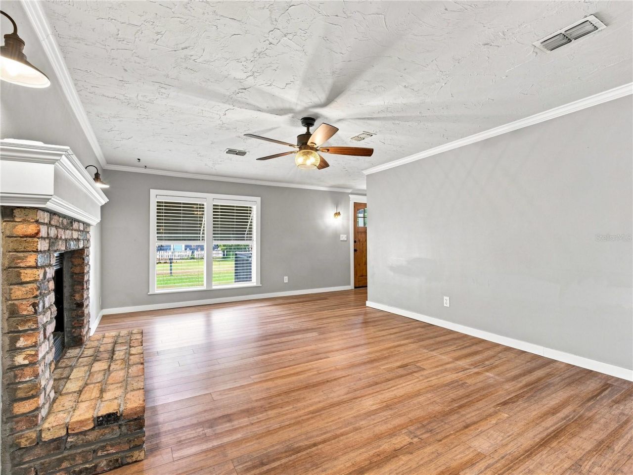 813 Live Oak Street, New Smyrna Beach, FL 32168 Photo