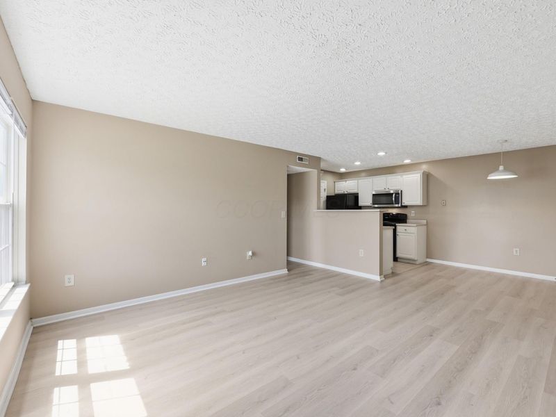 5395 Cypress Chase , Columbus, OH 43228 Photo 4