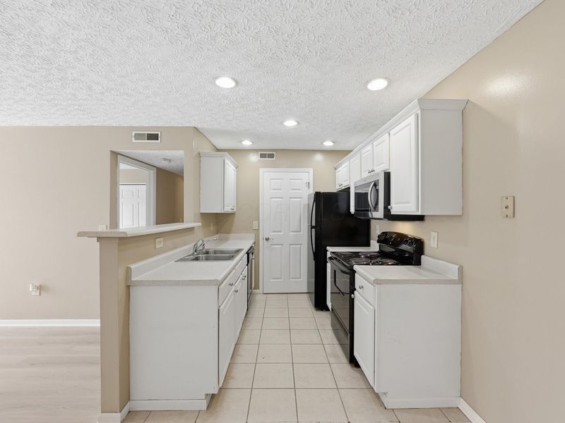 5395 Cypress Chase , Columbus, OH 43228 Photo 8