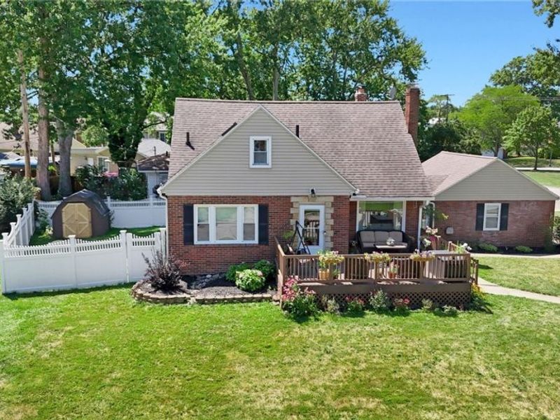2218 20th Street, Cuyahoga Falls, OH 44223 Photo 2
