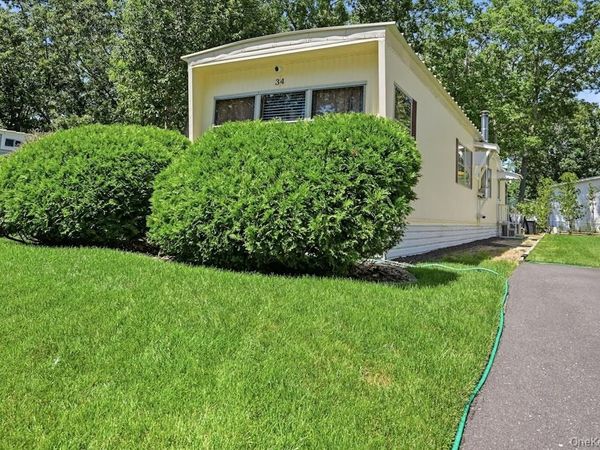 433-34 Mill Road , Riverhead, NY 11901