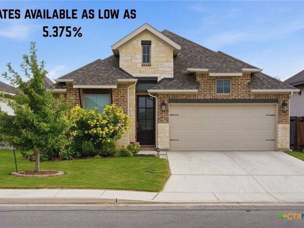 1916 Highland , Seguin, TX 78155