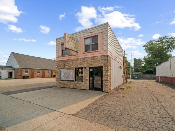 1030 N Wayne Road, Westland, MI 48185