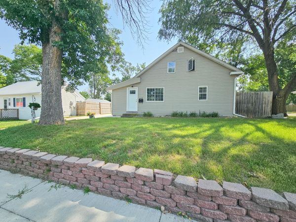 407 S 2nd Street, Marshall, MN 56258