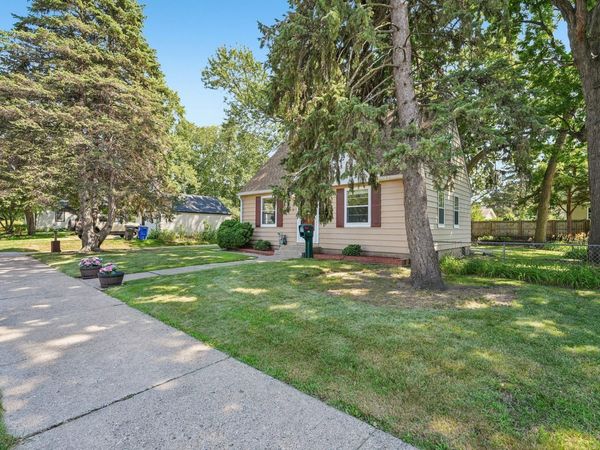 1840 Taylor Avenue, Saint Paul, MN 55104