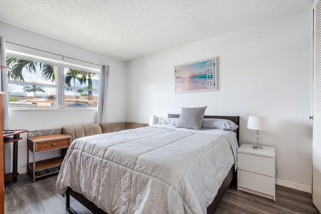 2523 Dudley Drive W, Unit B, West Palm Beach, FL 33415 Photo