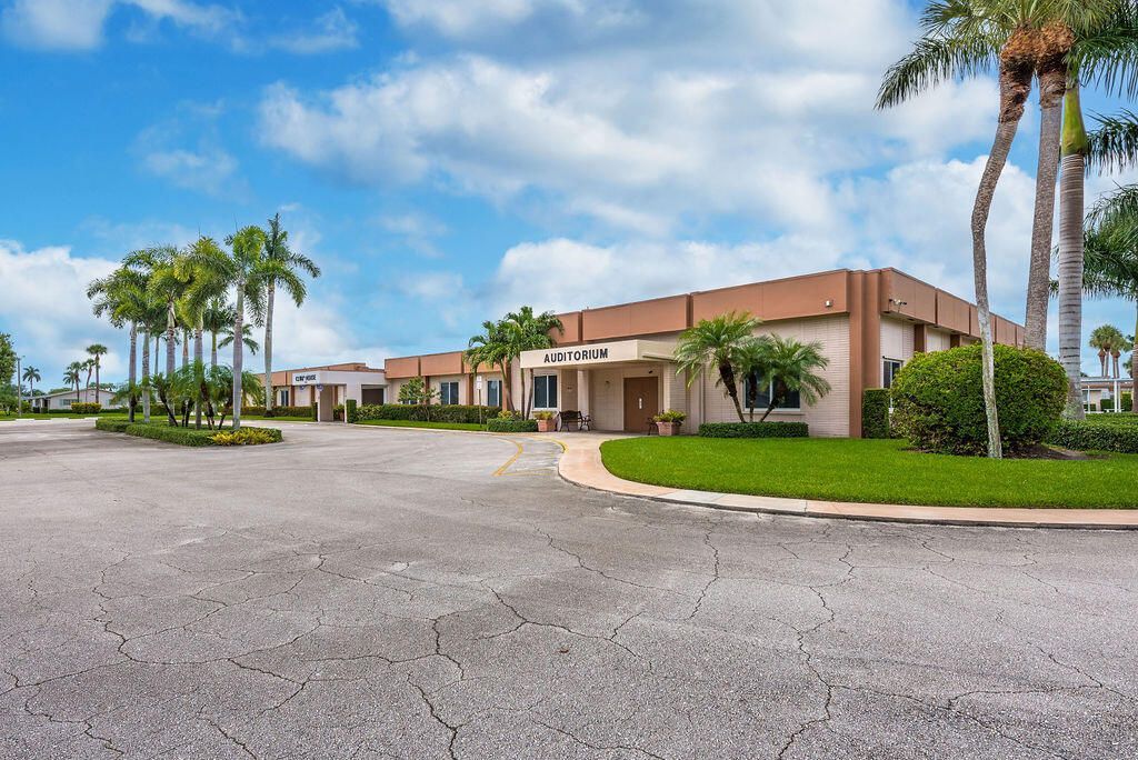 2523 Dudley Drive W, Unit B, West Palm Beach, FL 33415 Photo