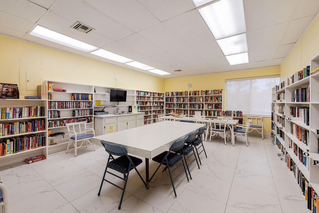 2523 Dudley Drive W, Unit B, West Palm Beach, FL 33415 Photo