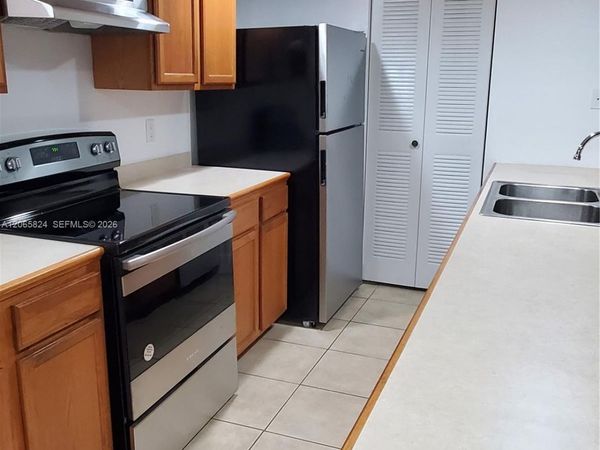 9909 Westwood Dr, Unit 12-1, Tamarac, FL 33321