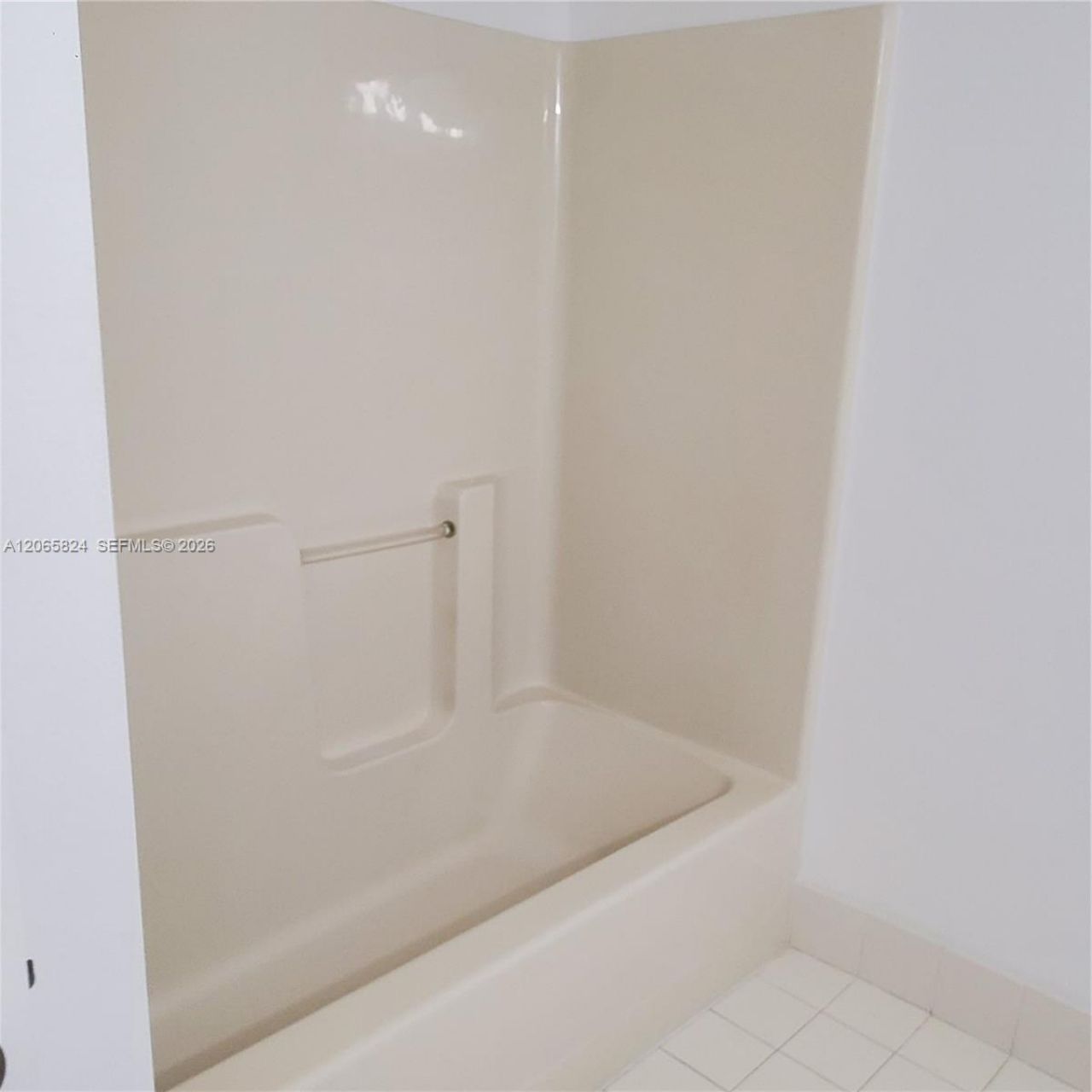 9909 Westwood Dr, Unit 12-1, Tamarac, FL 33321 Photo