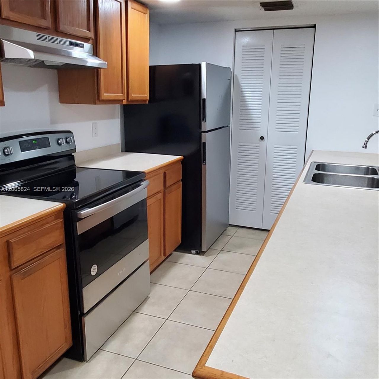 9909 Westwood Dr, Unit 12-1, Tamarac, FL 33321 Photo