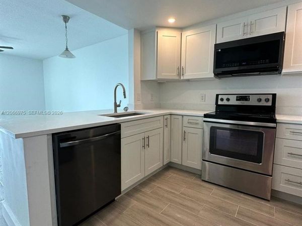 1250 S Miami Ave, Unit 1707, Miami, FL 33130