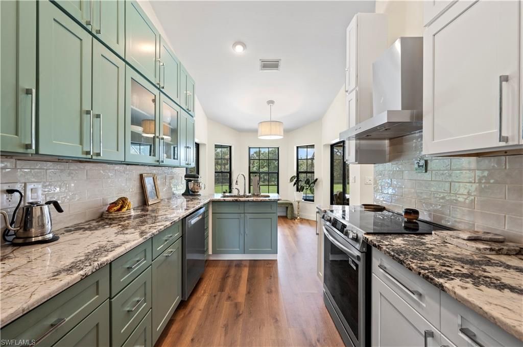 6560 Kestrel Cir, Fort Myers, FL 33966 Photo