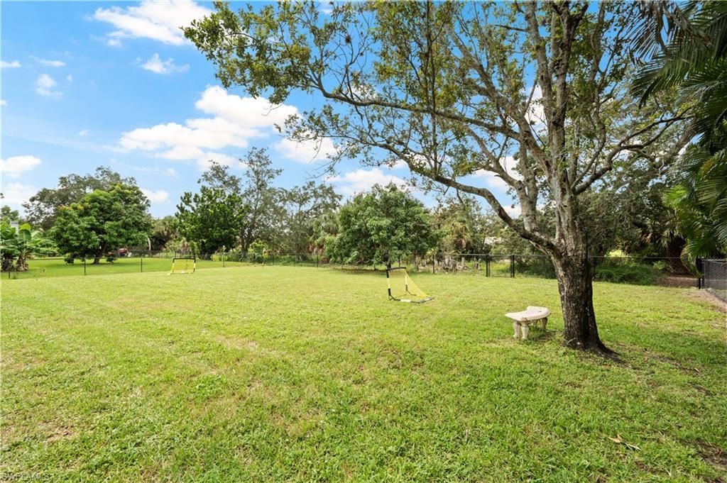 6560 Kestrel Cir, Fort Myers, FL 33966 Photo