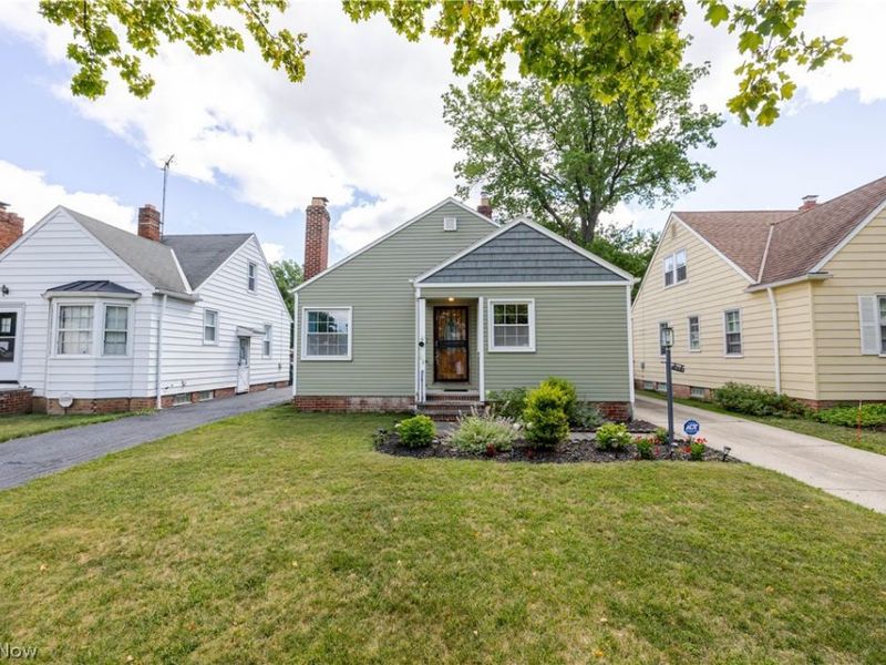 1075 Piermont Road, South Euclid, OH 44121 Photo 2