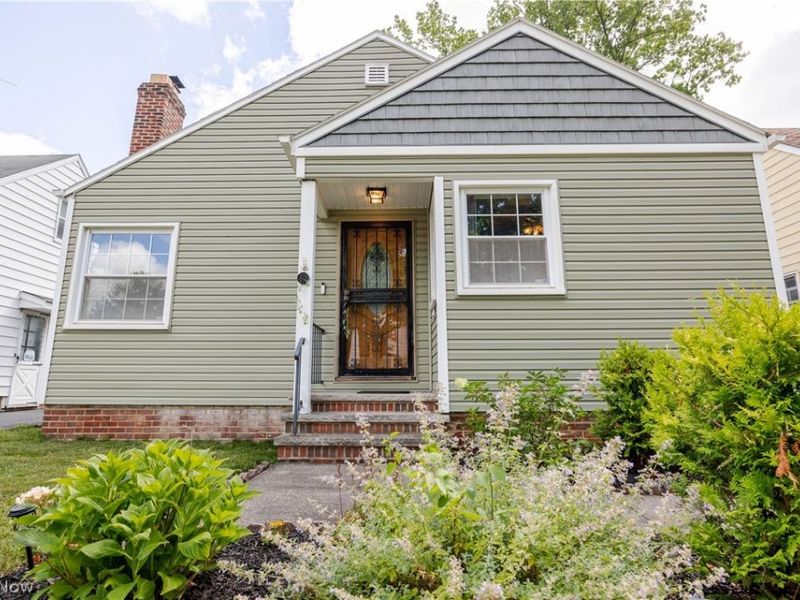 1075 Piermont Road, South Euclid, OH 44121 Photo 3