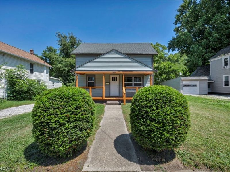 1007 Lake Avenue, Elyria, OH 44035 Photo 2