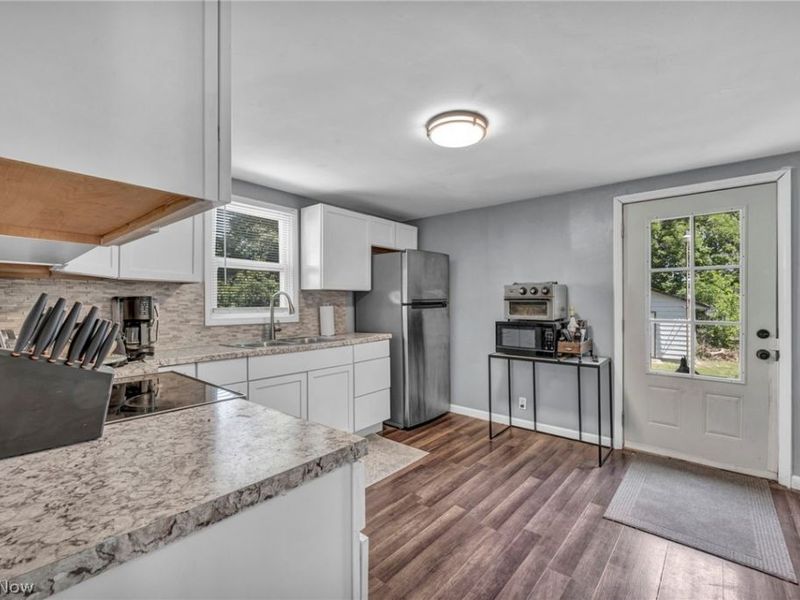 1007 Lake Avenue, Elyria, OH 44035 Photo 9