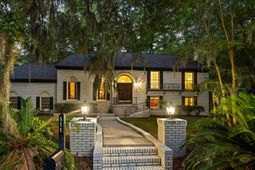 111 Seven Oaks Lane photo 4