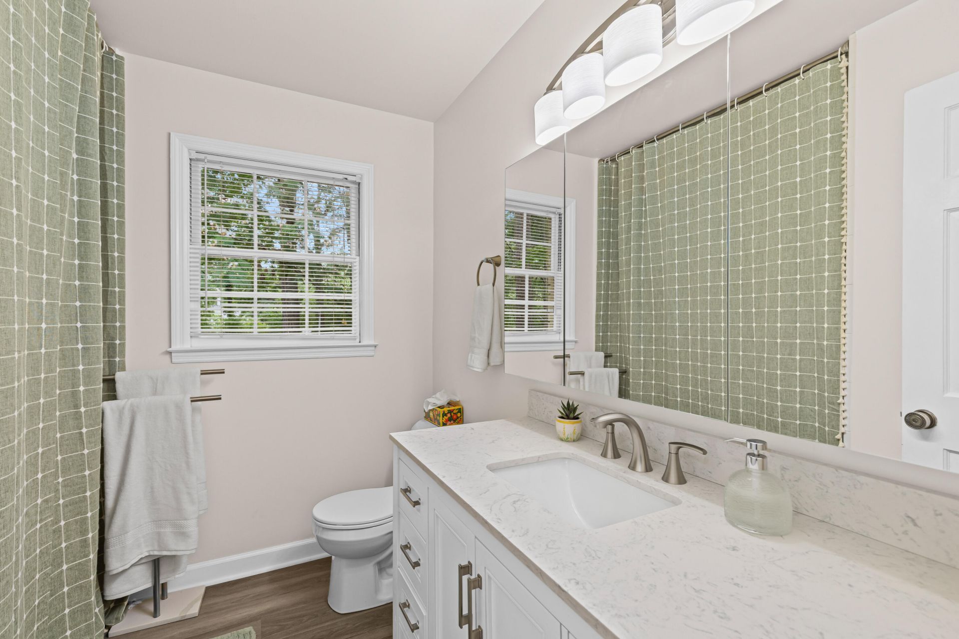111 Seven Oaks Lane Photo 25