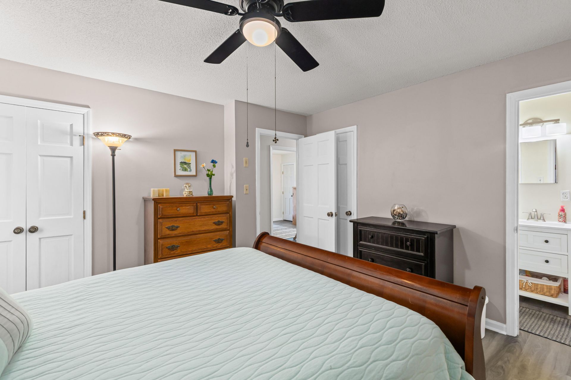 111 Seven Oaks Lane Photo 31