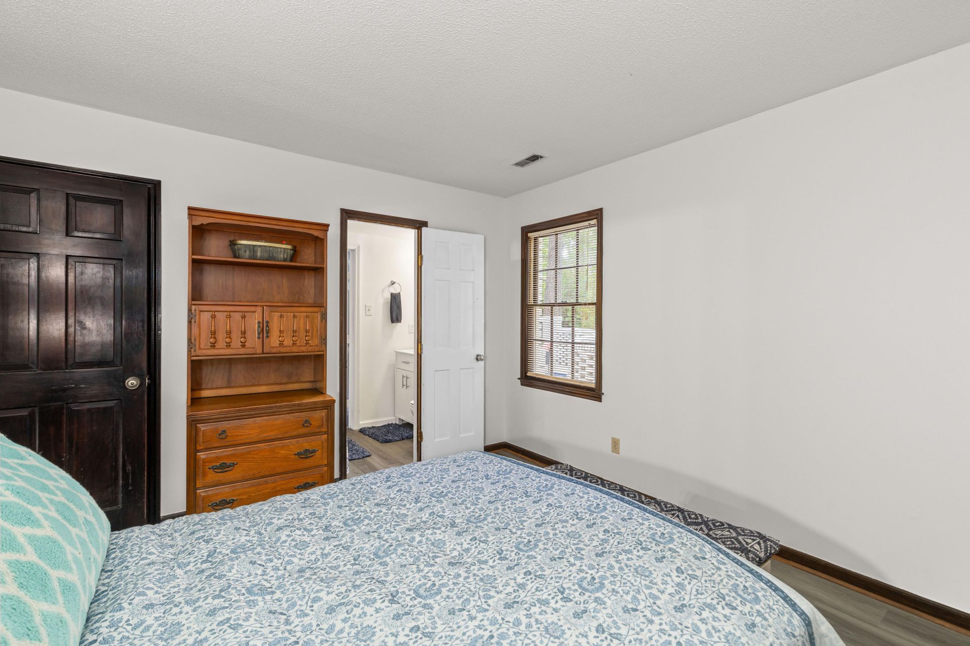 111 Seven Oaks Lane Photo 39