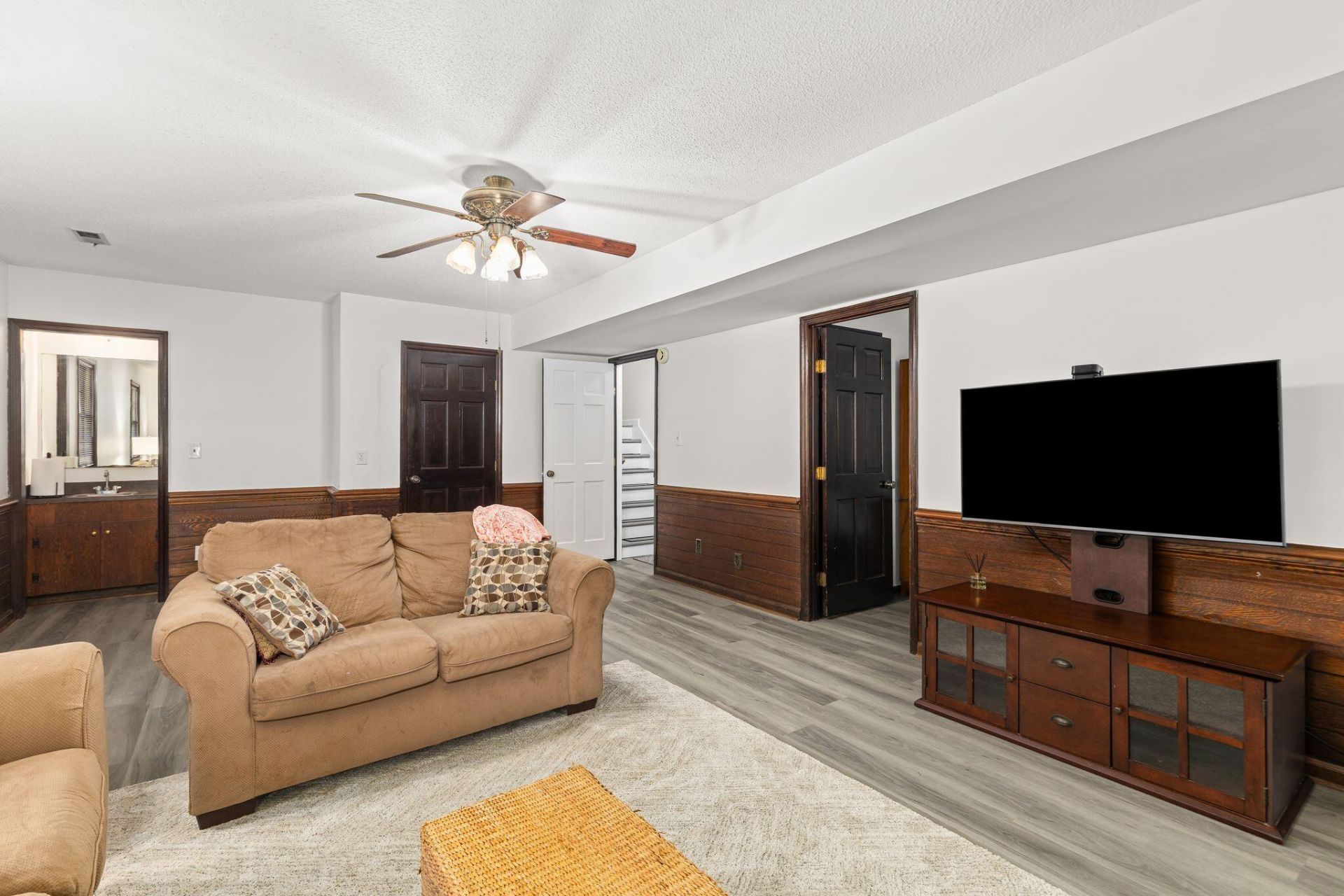 111 Seven Oaks Lane Photo 43