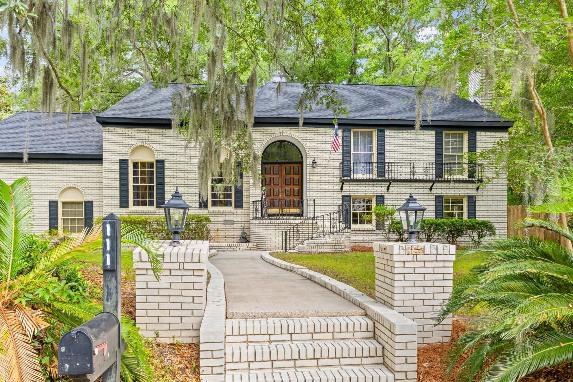 111 Seven Oaks Lane Photo 9