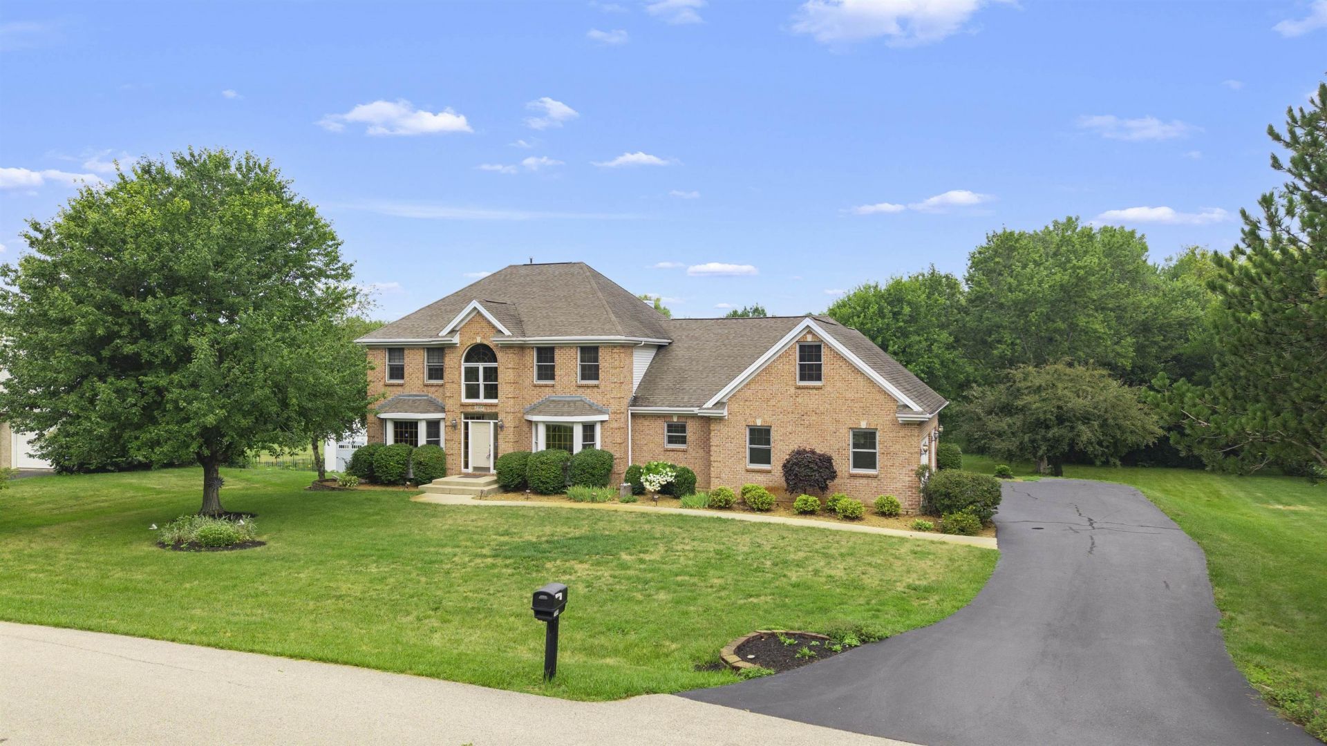 2364 Cairnwell Drive, Belvidere, IL 61008 Main Photo