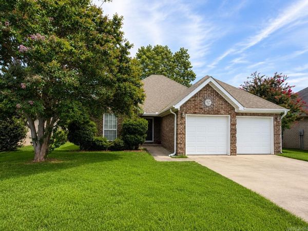 944 Neil Sain Loop, Marion, AR 72364