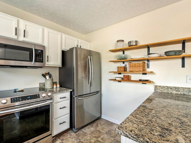 1047 Pinewood Lane, Unit 9-5, Gahanna, OH 43230 Photo 16