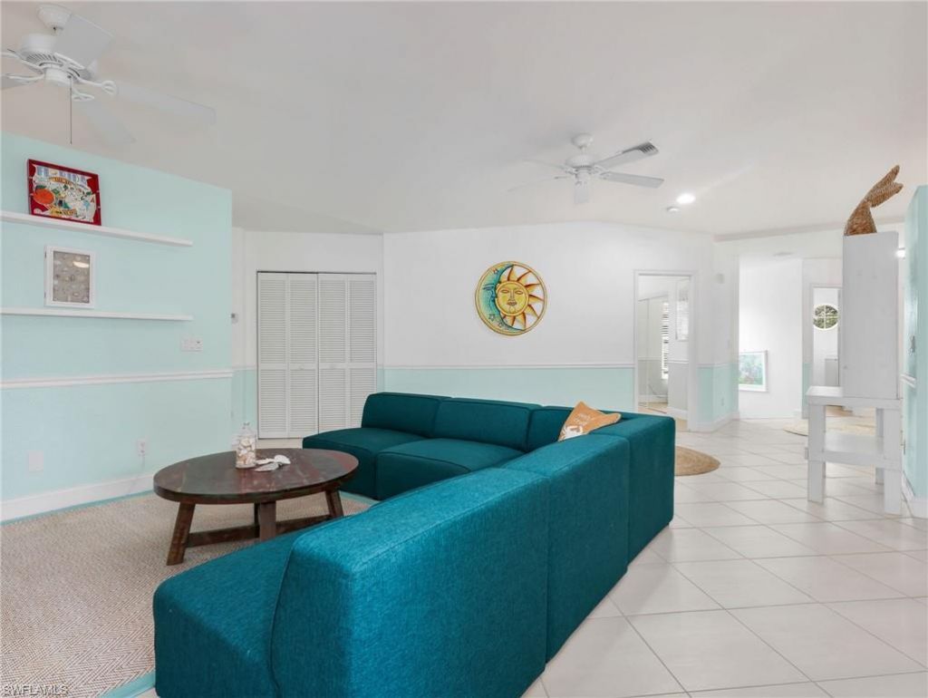 1100 Diamond Cir, Unit 1104, Naples, FL 34110 Photo