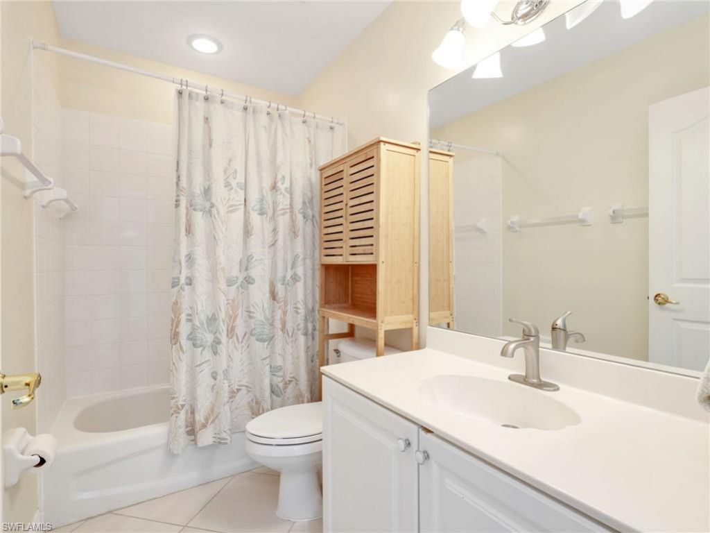1100 Diamond Cir, Unit 1104, Naples, FL 34110 Photo